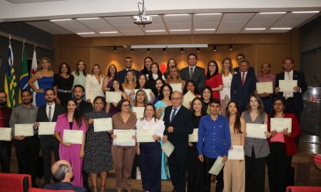 ESA realiza lancamento de livros e entrega de certificados de pós-graduação durante solenidade